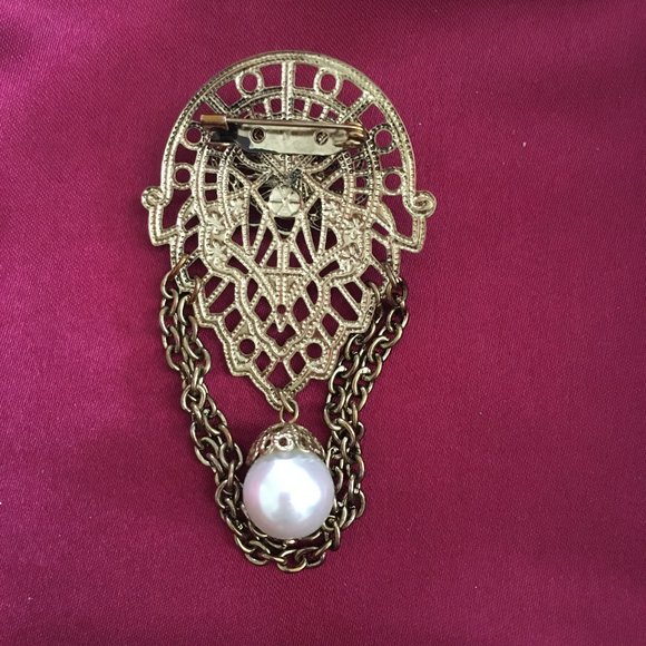 Vintage Pearl Brooch - Picture 2 of 2